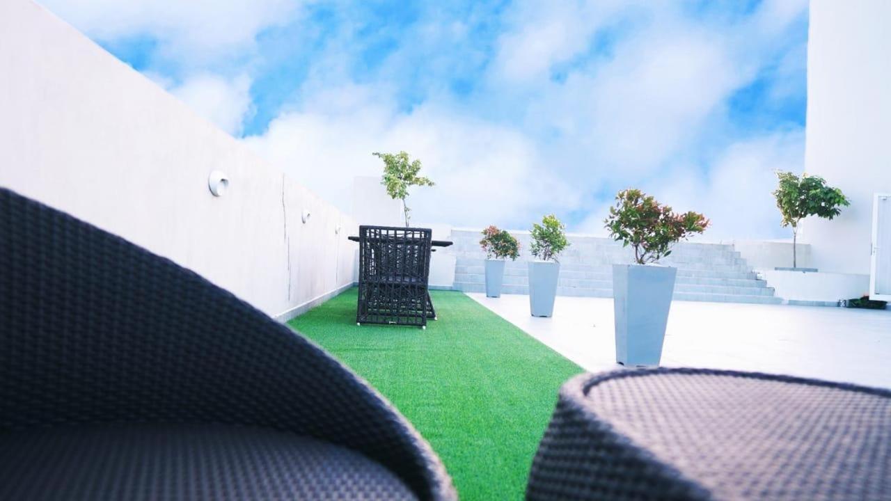 The Luxury Nest Appartement Maharagama Buitenkant foto